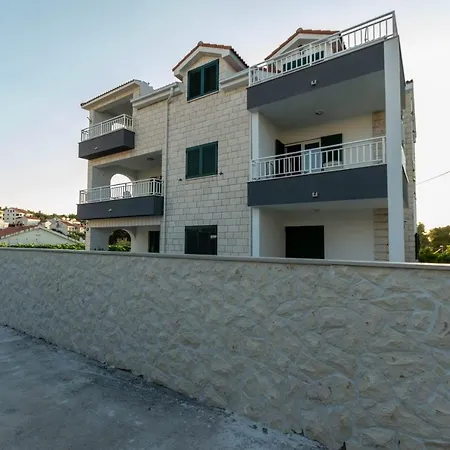 Lägenhet In With Sea View, Balcony, Air Conditioning, W-lan 3553-2