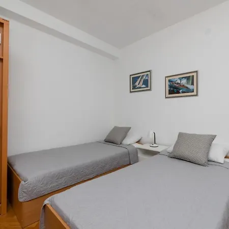 Lägenhet In With Sea View, Balcony, Air Conditioning, W-lan 3553-2